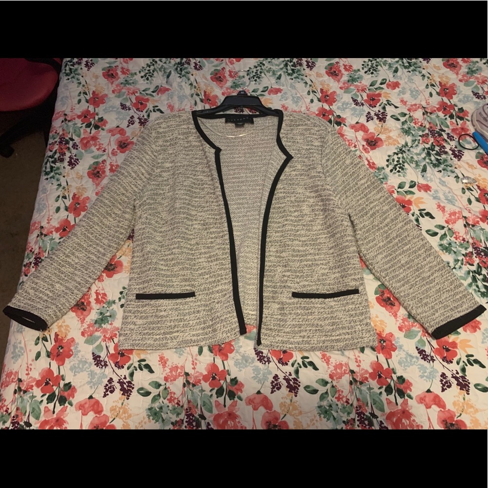 Women’s cardigan